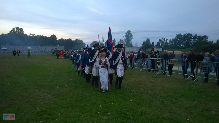 Wymarsz oddziałów po inscenizacji z pola bitwy