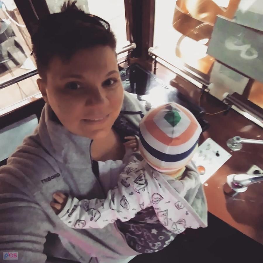 Mama z niemowlakiem