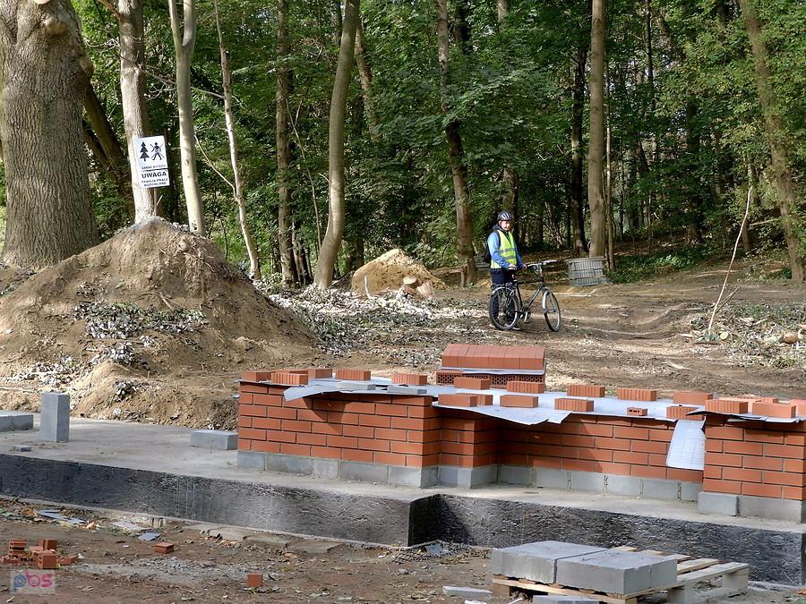 Kuba przy Syrenich Stawach - utoczenie stawów w przebudowie.