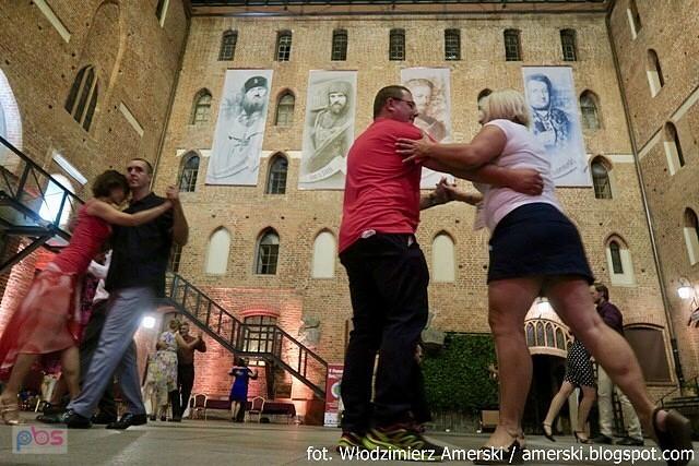 tango milonga na zamku