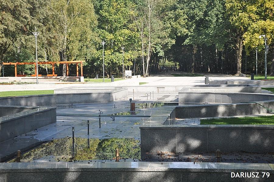 Park Zielona - Dąbrowa Górnicza ( W nowej odsłonie fontanna )