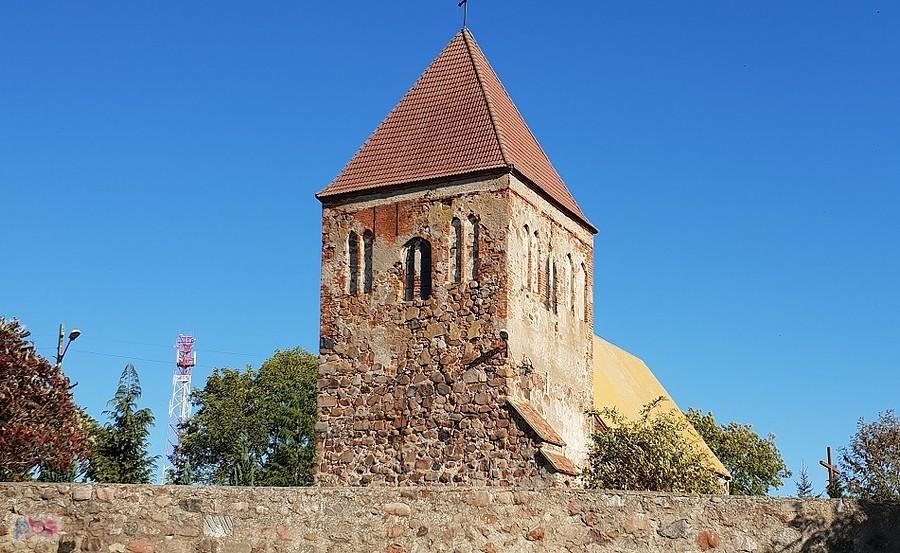 STARE CHRAPOWO (niem.Alt Grape) Kościół filialny p.w. Podwyższenia Krzyża Świętego z XV/XVI w.