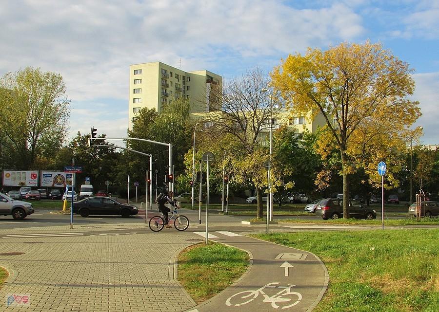Skrzyżowanie Dereniowej i Ciszewskiego