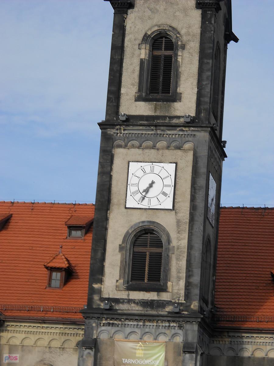 będą go remontować- w sensie zegar