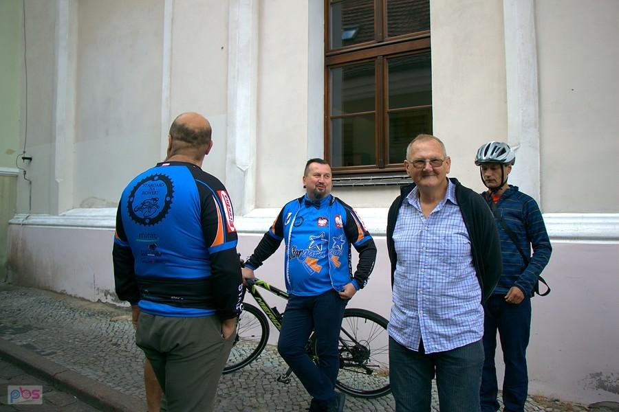 zbieramy się w ukryciu