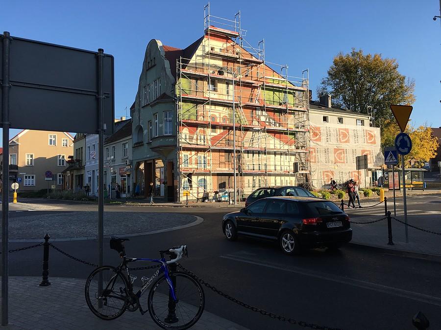 powstaje mural w Czarnkowie