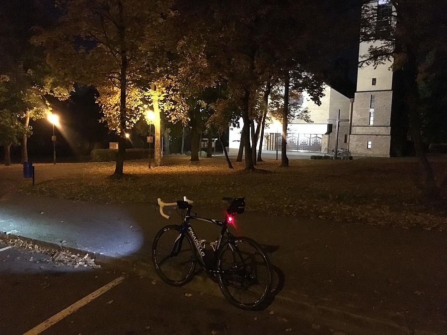 przed kościołem JCHNK w Czarnkowie