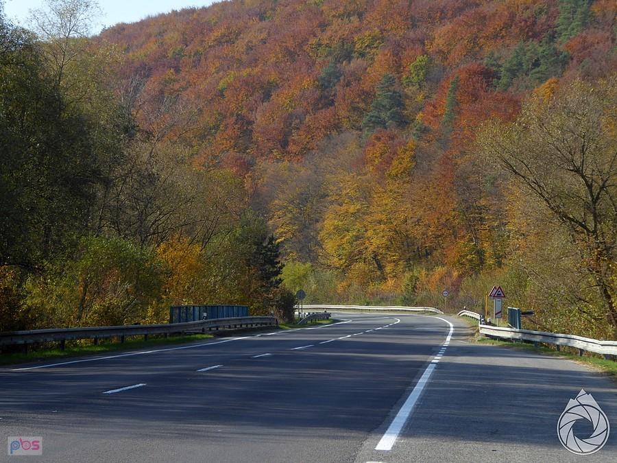 jedna z przełączek za Raslavicami