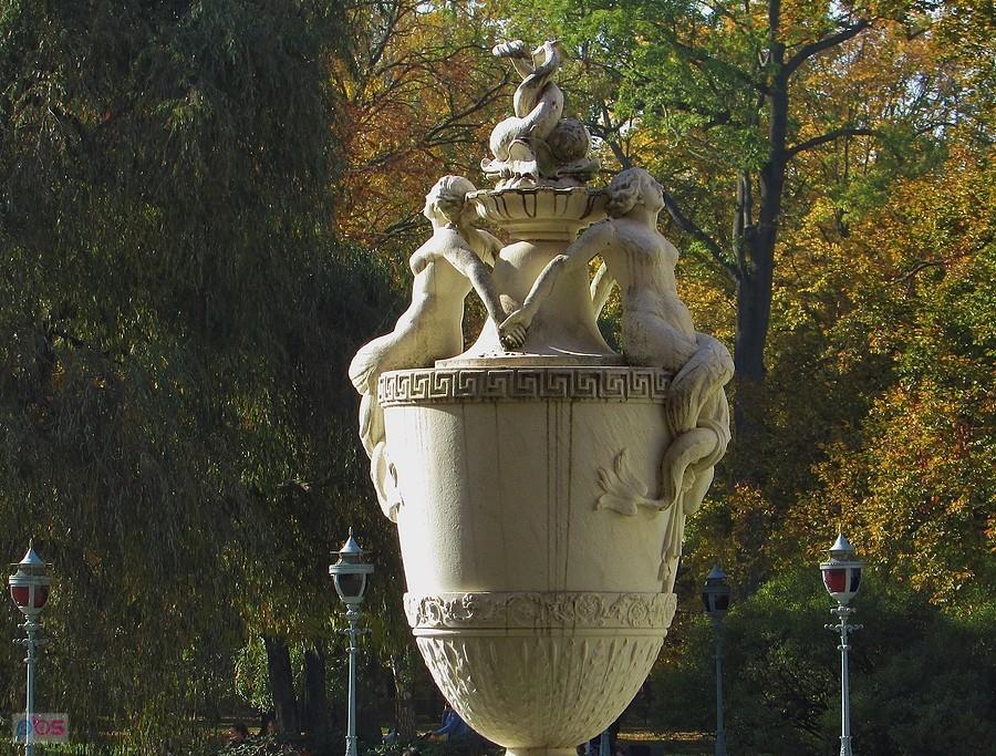 Pałac Na Wodzie - syreny i delfiny