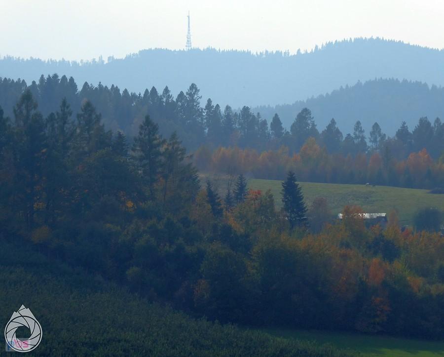 Przehyba wisi nad doliną Dunajca