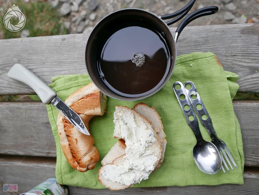 rustykalne śniadanie minimalistyczne