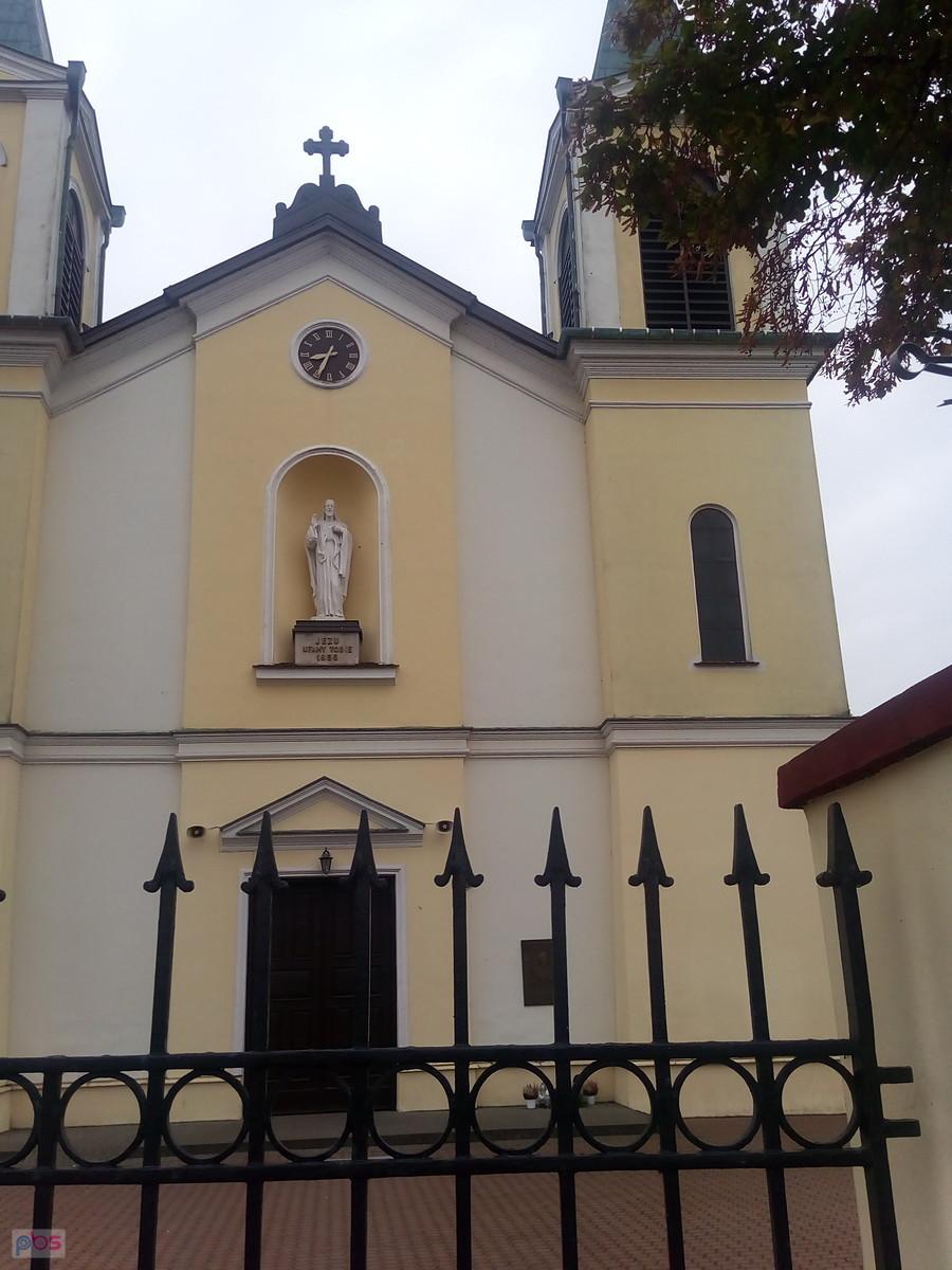 W końcu udało się. Okazało się, że zegar na wieży spieszy się. W telefonie miałam 8.18