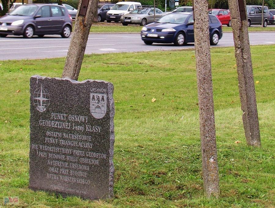 Pamiątka geodezyjna na Ursynowie