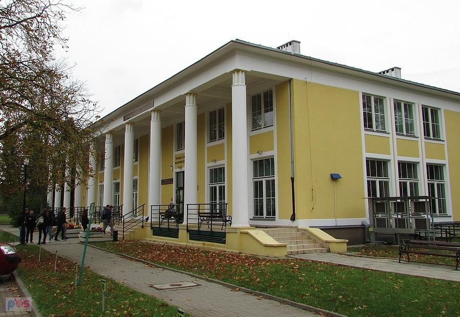 SGGW - pawilon Wydziału Nauk Ekonomicznych