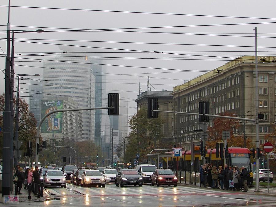 Zamglony downtown