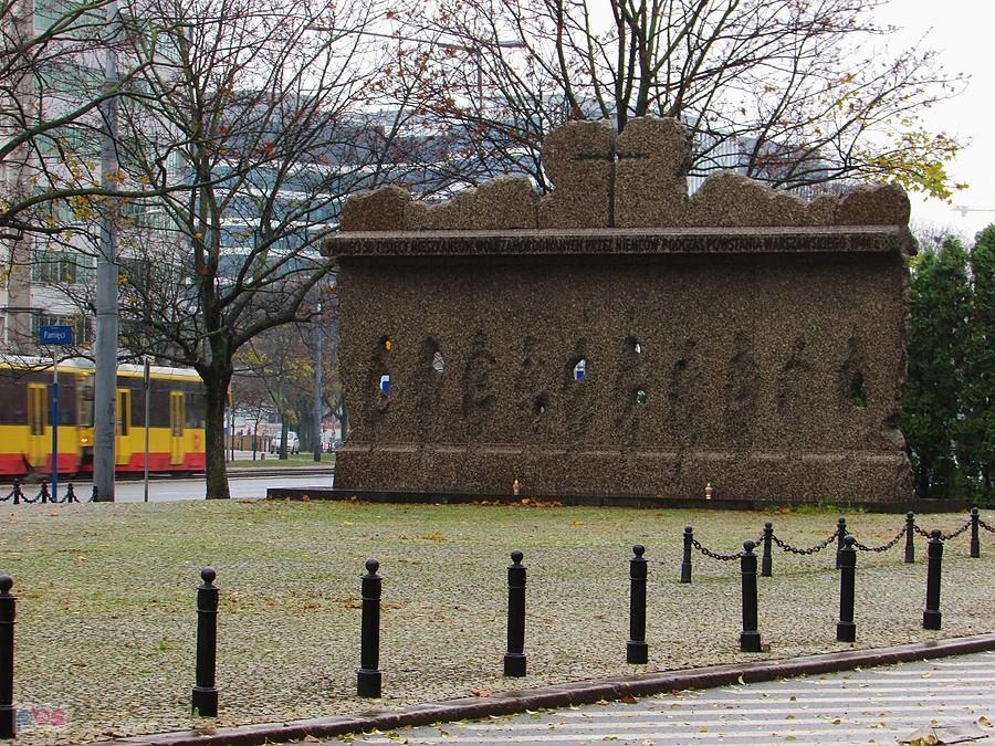 Pomnik Ofiar Rzezi Woli