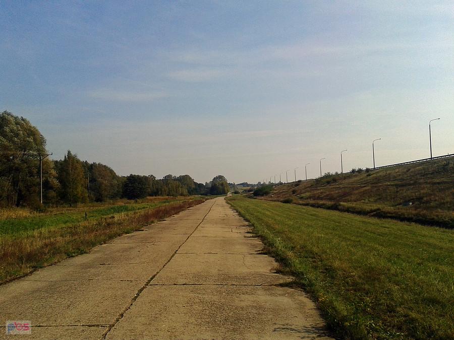 Zjazd z nasypu w trzech etapach