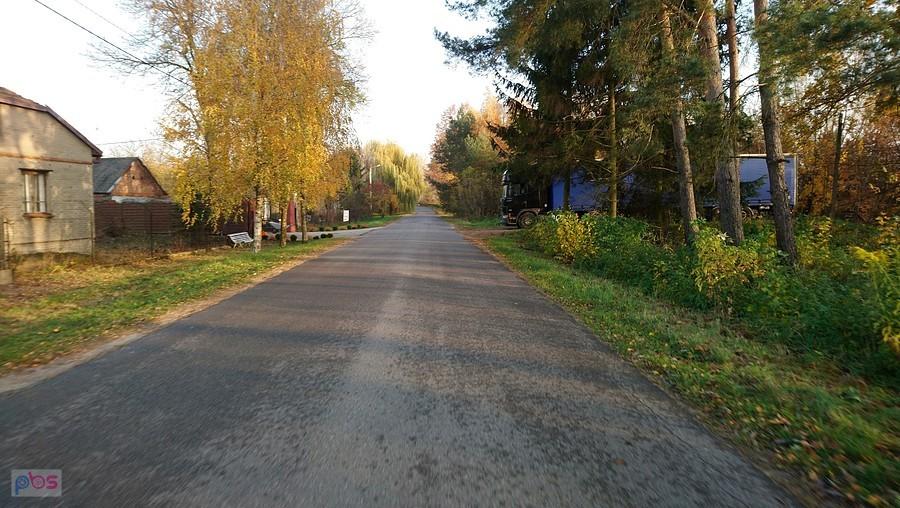 Zaraz skręt w lewo i ostatnia prosta do Warszawy. Gassy.