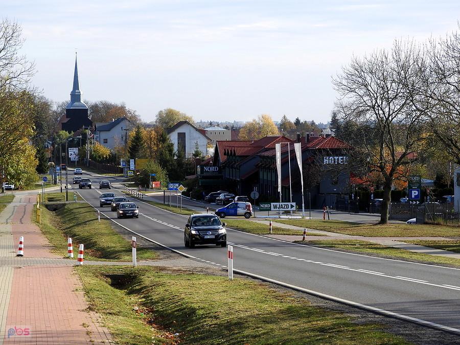Głowna droga do miejscowości Mierzyn.