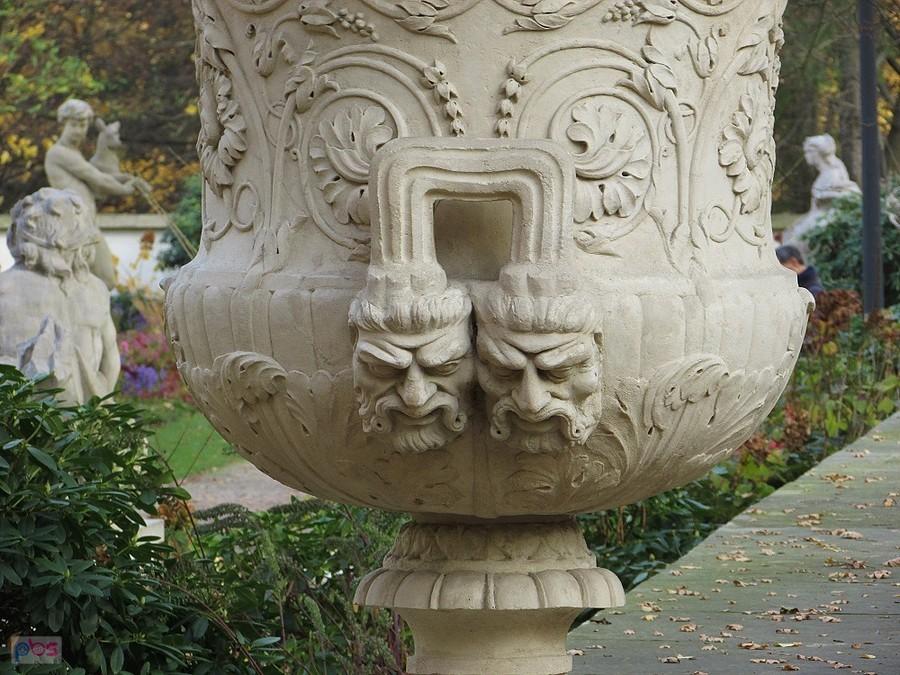 Wazon - krater, przy Starej Pomarańczarni