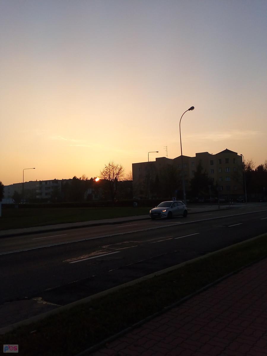 Zachodzące słońce