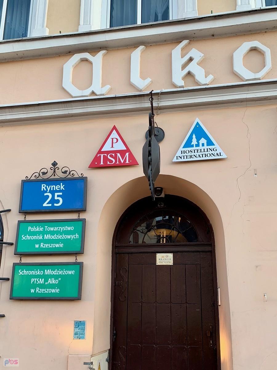 SCHLUDNE SCHRONISKO W CENTRUM Rzeszowa polecam śmiało