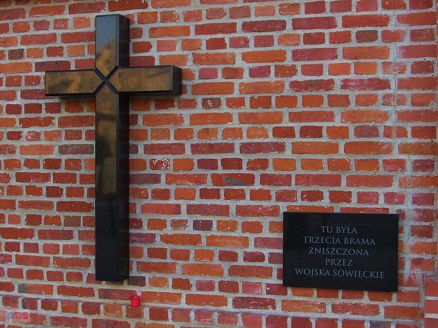Powązki - pamiątka po III bramie