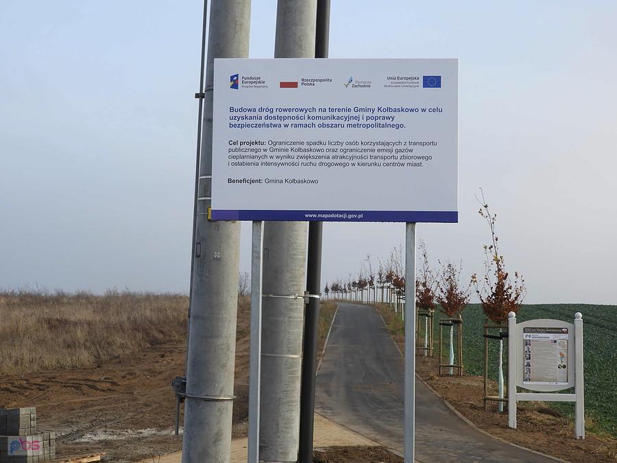 Tablica informacyjna dotycząca ścieżki rowerowej spod Warnika.