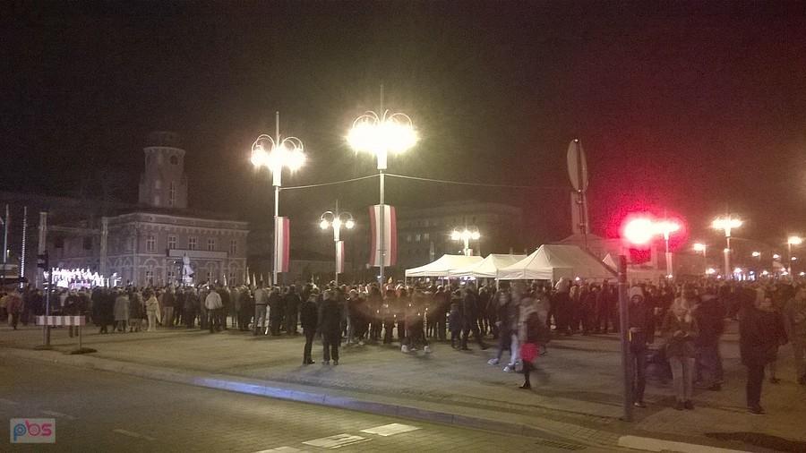Wieczorem na Pl. Biegańskiego