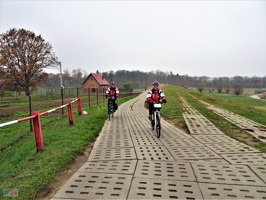Rowerowe 100 km na 100 lat Niepodległości z AGR -Tczew...