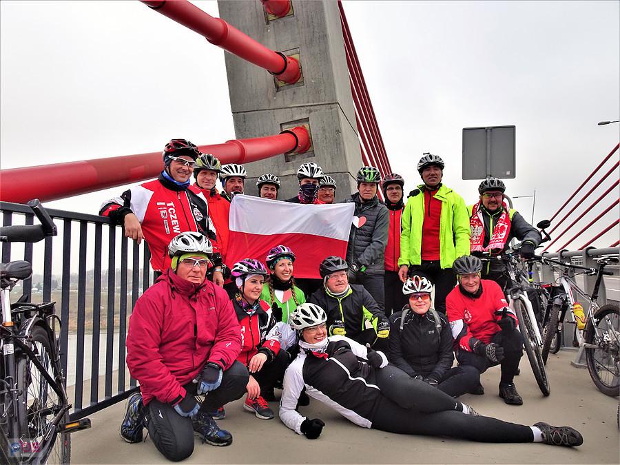 Rowerowe 100 km na 100 lat Niepodległości z AGR -Tczew...