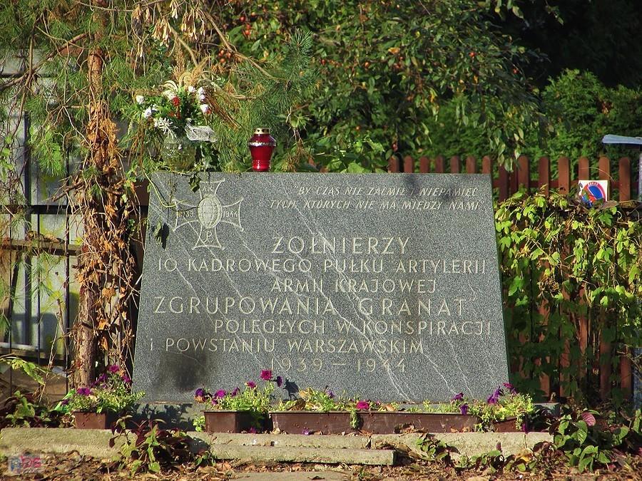 Tablica pamiątkowa żołnierzy AK Granat