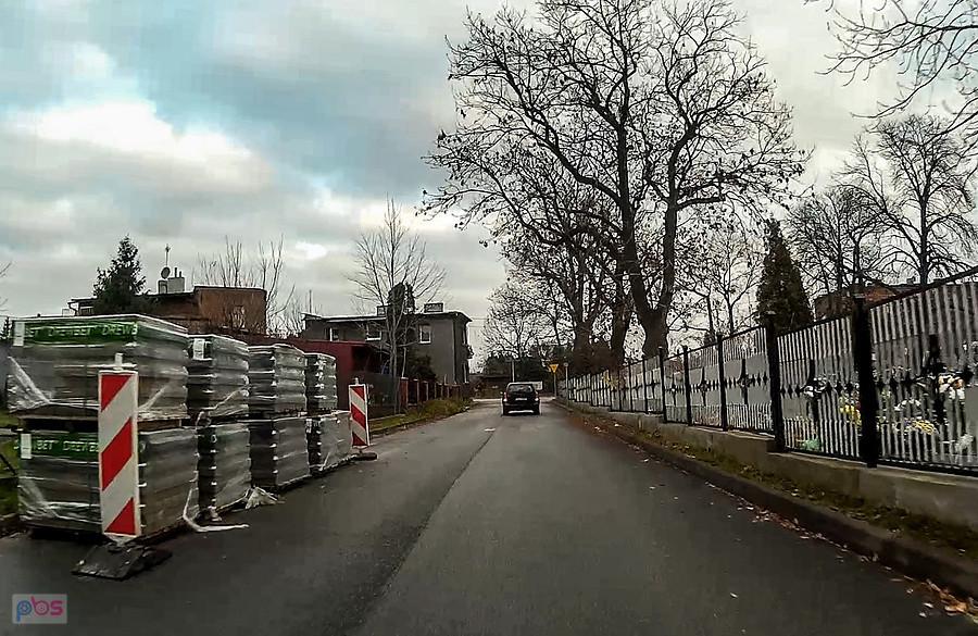 Czyżby chcieli położyć kostkę na kontrapasie?
