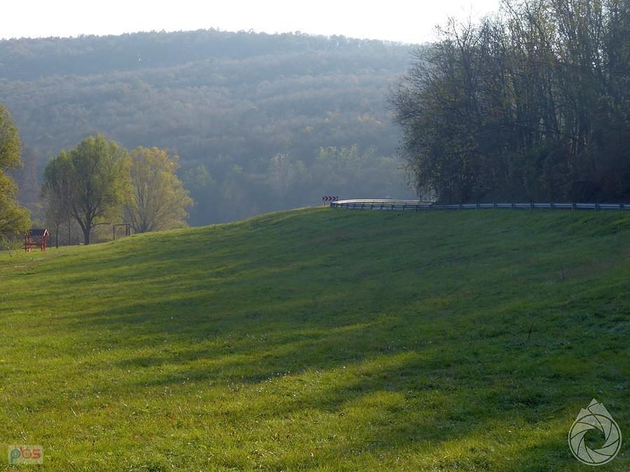 ładne drogi nad jeziorem