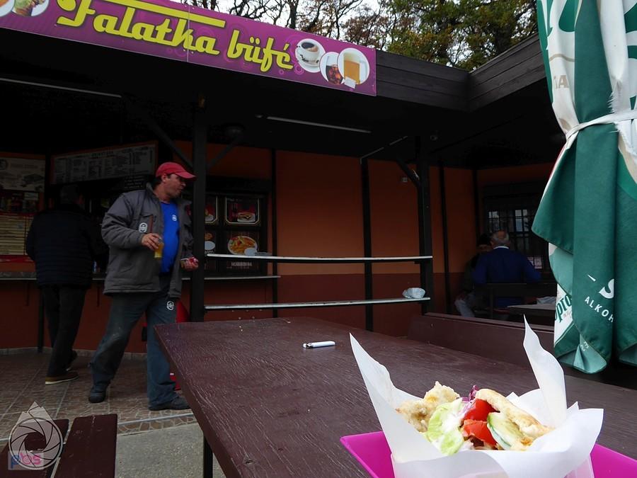 gyros a pitaban w połowie jazdy i chill nad piwem po pracy