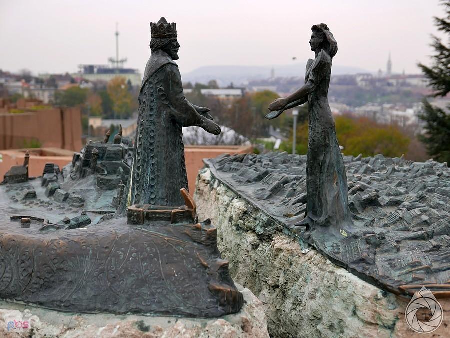 obrazkowo-figurkowa historyjka jak to było z tym miastem