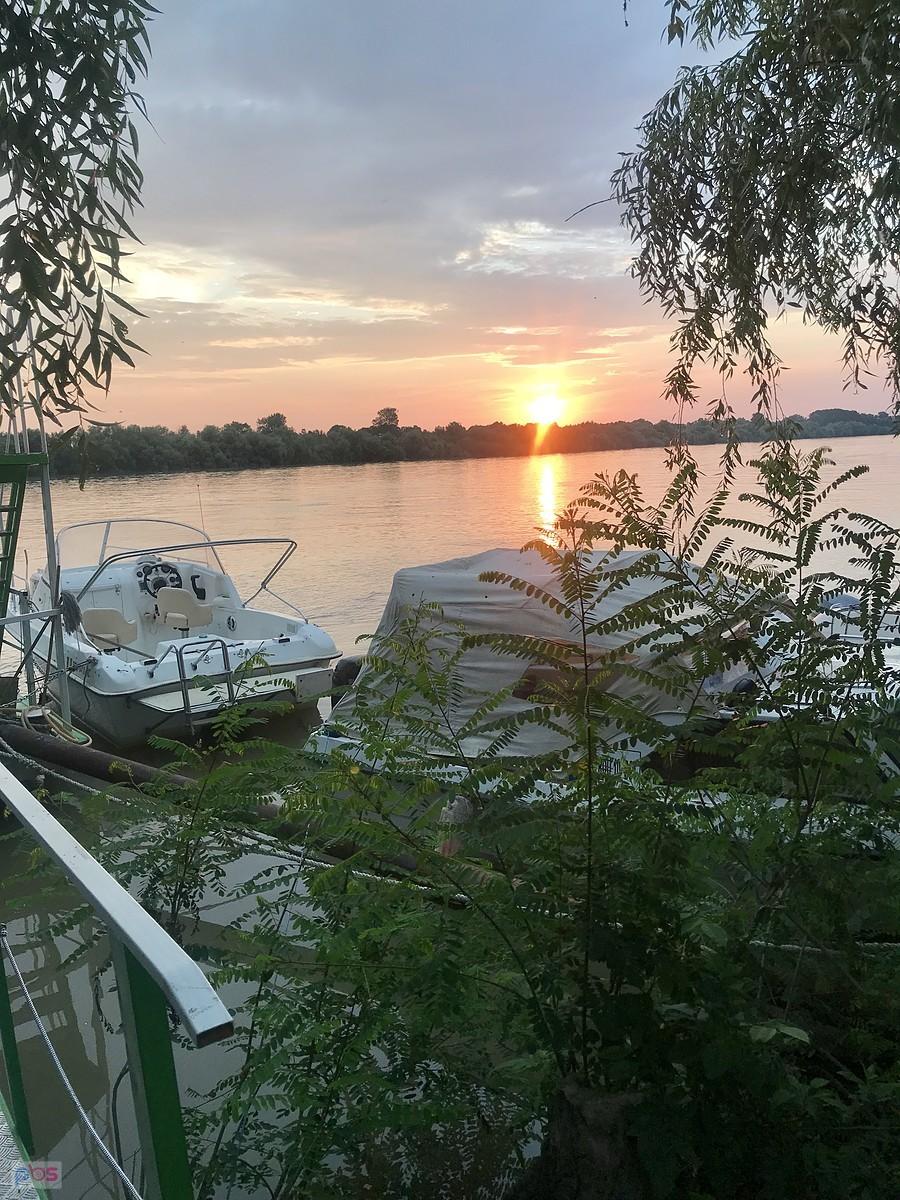 ZACHÓD CZY WSCHÓD NAD DUNAJEM RACZEJ TO DRUGIE