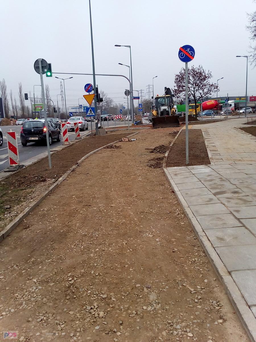 Trwa budowa ddr na rogu Połczyńskiej i Powstańców