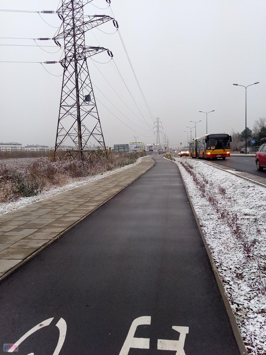 Przy ddr na Lazurowej też pobieliło