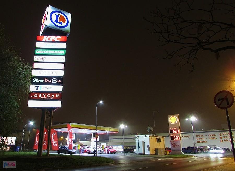 Stacja paliw przy KEN Center