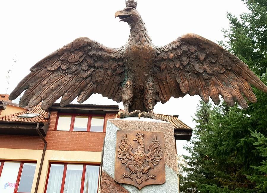 Orzeł z pomnika Niepodległości w Kobylance.