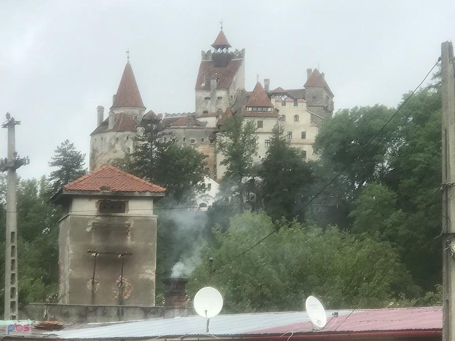 zamek położony pięknie