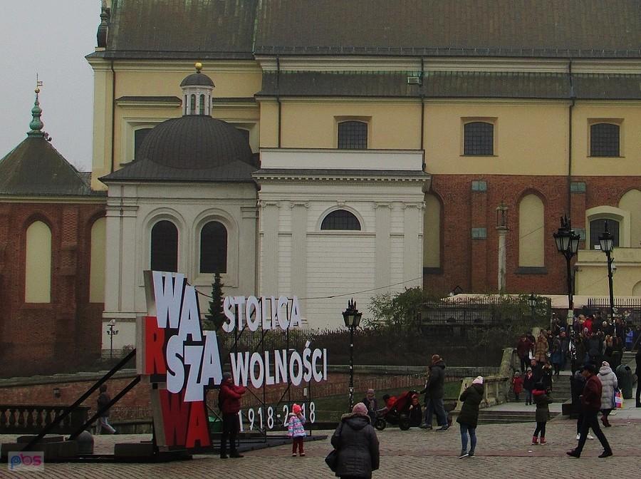 Niepodległościowo na placu Zamkowym