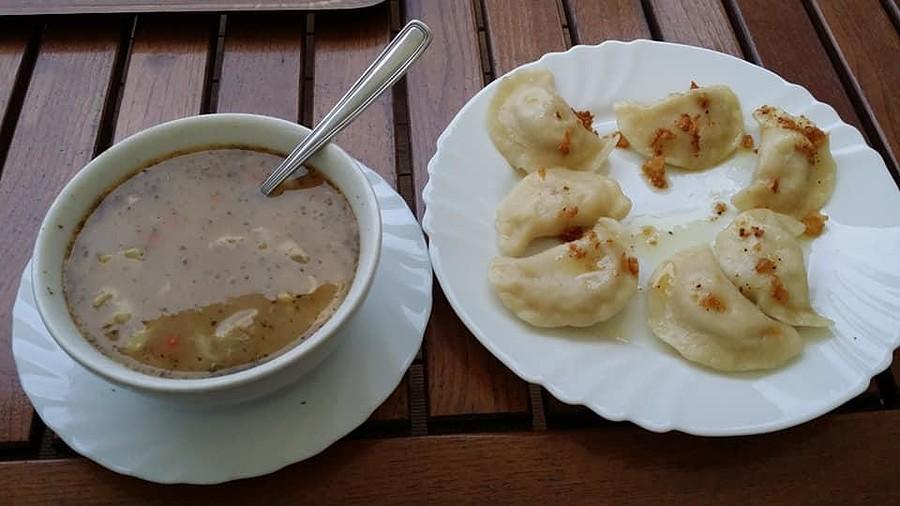 A na koniec obiadokolacja ruskie pierożki i flaczki :)