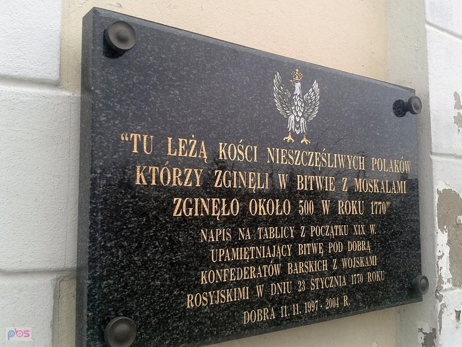 Na kościelnym murze