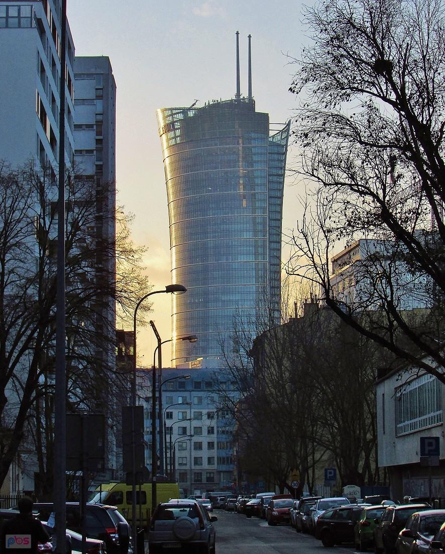 Warsaw Spire z ul. Pereca