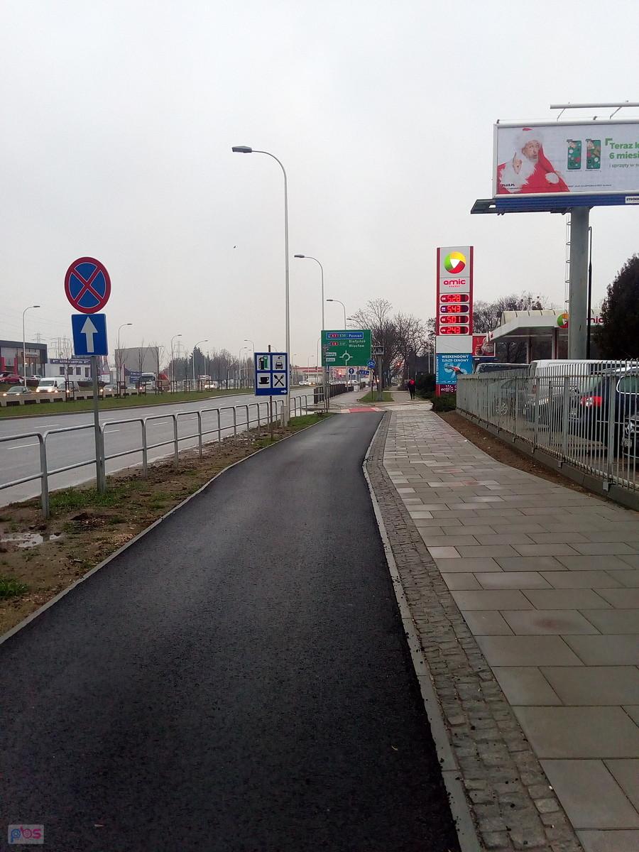 Dawno tędy nie jechałam, ale jest już ddr między starą i nową Lazurową