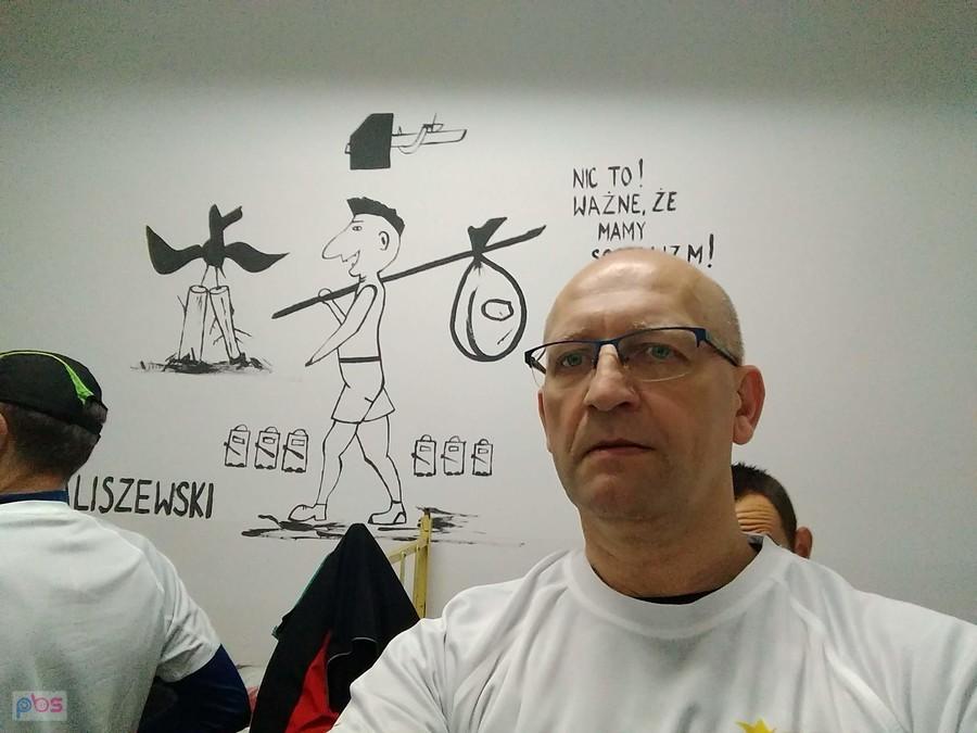 Przebieram się w... celi?