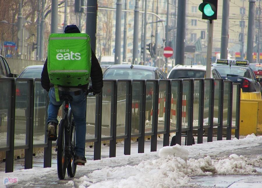 Teraz na DDR albo uber eats, albo hulajnogi