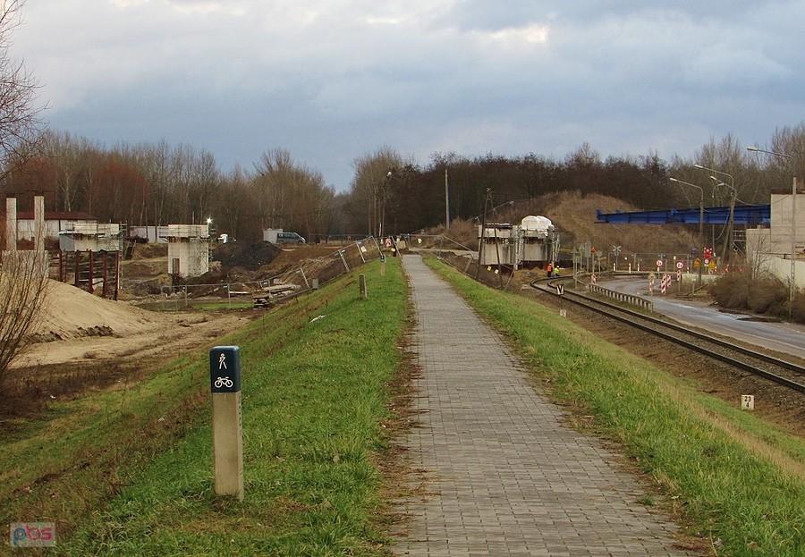 Powoli zarastający DDR na Wale Zawdadowskim